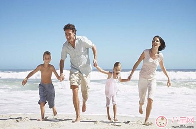 女孩富養(yǎng)的真正含義 女孩富養(yǎng)與窮養(yǎng)的區(qū)別