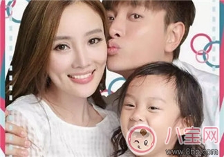 甜馨懂事有氣質 李小璐育兒觀念有妙招