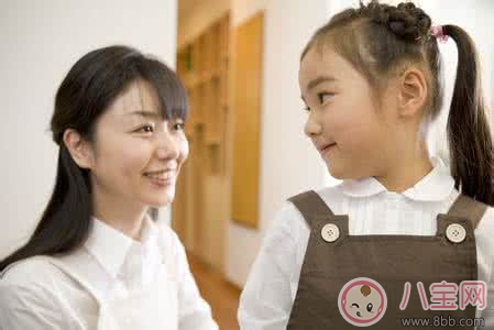 甜馨懂事有氣質 李小璐育兒觀念有妙招