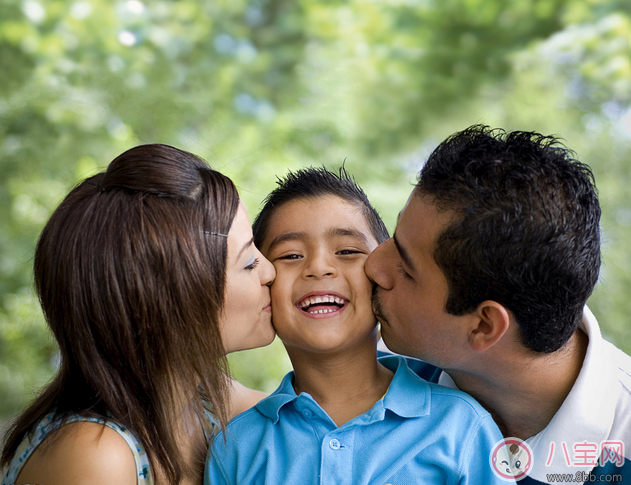 孩子不大方其實(shí)是因?yàn)檫@個 如何讓孩子變得大方起來 孩子不大方其實(shí)是因?yàn)檫@個 如何讓孩子變得大方起來