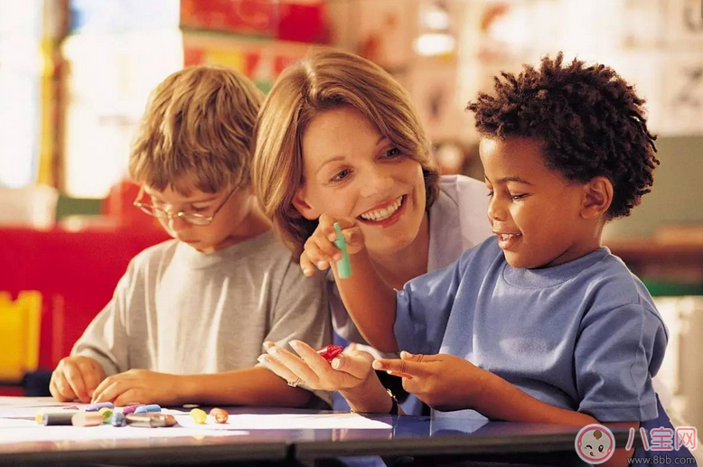 孩子不大方其實(shí)是因?yàn)檫@個 如何讓孩子變得大方起來 孩子不大方其實(shí)是因?yàn)檫@個 如何讓孩子變得大方起來