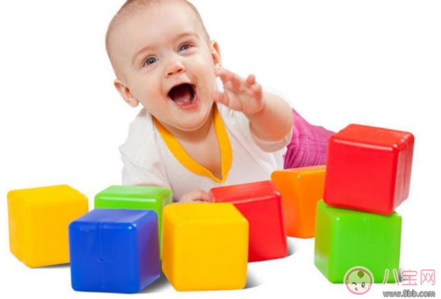 寶寶積木玩具怎么挑選 給寶寶買積木哪種好(寶寶積木4大類)