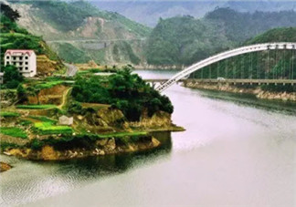 暑假到了 如何為寶寶選擇合適的夏令營(yíng)