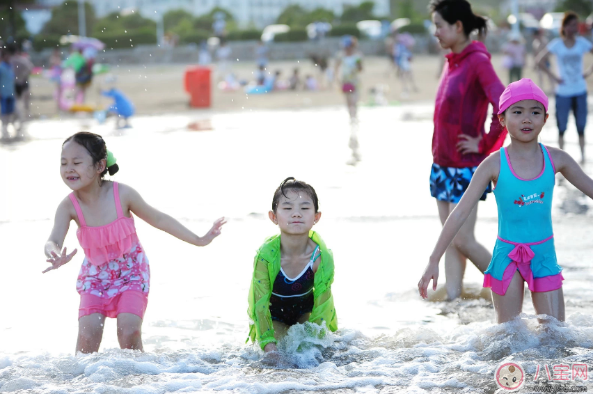 小學(xué)生2天上9個(gè)培訓(xùn)班 孩子暑假如何正確安排