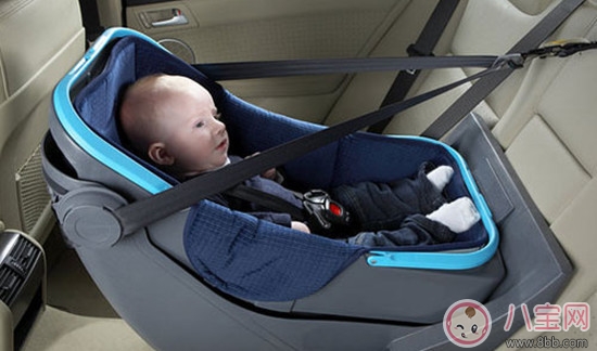 使用兒童安全座椅沒(méi)系安全帶 勿犯不必要的錯(cuò)誤