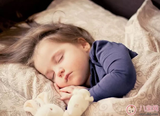 寶寶賴床怎么辦 孩子賴床怎么立規(guī)矩(讓孩子自己早起)