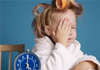寶寶賴床怎么辦 孩子賴床怎么立規(guī)矩(讓孩子自己早起)