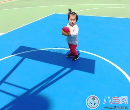 跟咘咘一起做早教運(yùn)動(dòng) 正確的早教運(yùn)動(dòng)的時(shí)間與方法