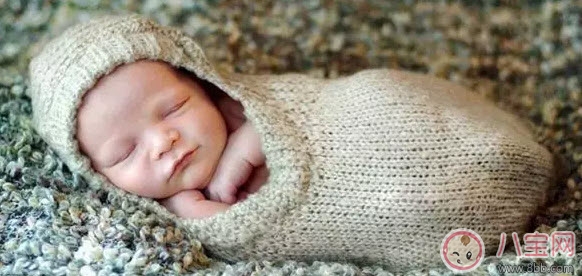 通過睡姿看性格 從小孩睡姿看性格(趴著睡的寶寶喜歡熱鬧) 通過睡姿看性格 從小孩睡姿看性格(趴著睡的寶寶喜歡熱鬧)