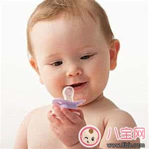 看《媽媽是超人》餃子使用安撫奶嘴 安撫奶嘴能用嗎