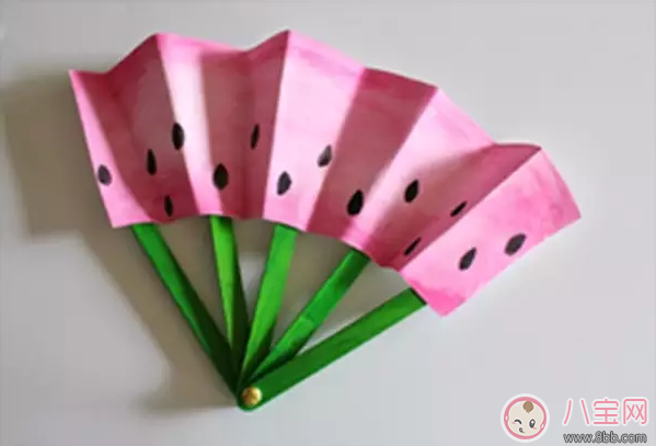 小小冰棍棒大用處 自制玩具來解暑