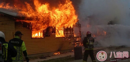 暑假寶寶獨(dú)自在家遇火災(zāi)怎么辦 遇火災(zāi)須知