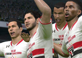 實(shí)況足球2016游戲截圖二