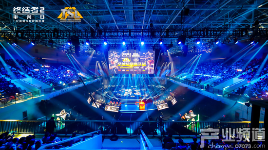 環(huán)繞戰(zhàn)臺給你全場最佳視野