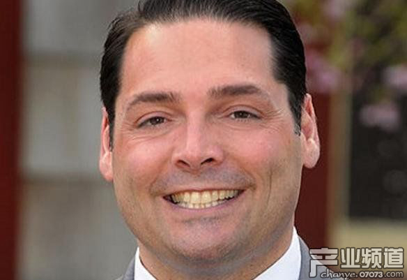 議員Robert Nardolillo