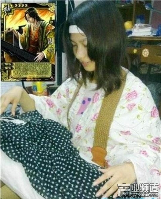 網(wǎng)友想剃個王者榮耀李白發(fā)型結(jié)果他哭了！玩家搞笑模仿游戲角色