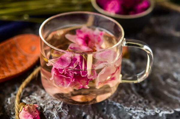 玫瑰花茶可以豐胸嗎，需要與其他食物一同搭配才行