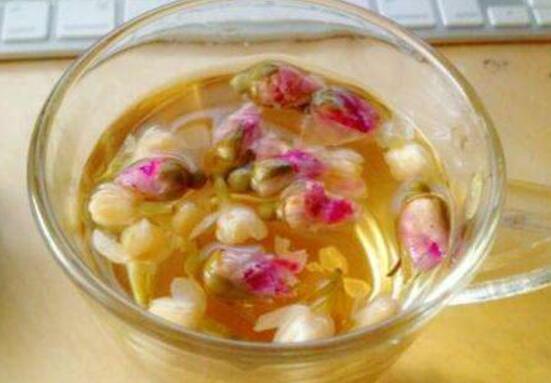 玫瑰花茶的功效，護(hù)膚防皺、增強身體機(jī)制、舒筋活血