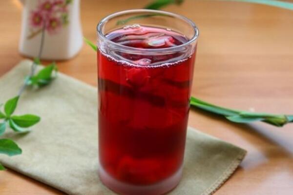 玫瑰花茶可以去斑嗎，可以祛斑不過(guò)需要堅(jiān)持飲用