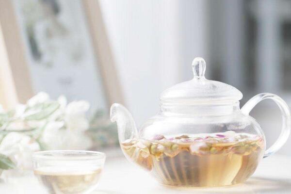 玫瑰花茶一次泡幾朵最合適，每次5~6朵比較合適