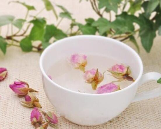 玫瑰花茶的功效與作用，美容養(yǎng)顏、促進(jìn)新成代謝、減肥