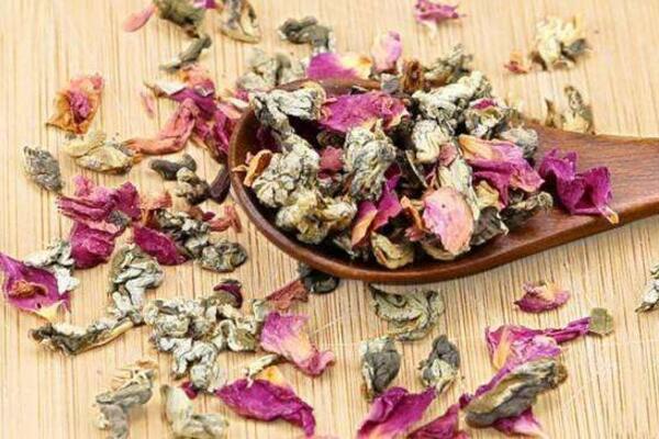 玫瑰花泡水喝的9大禁忌，都是生活中經(jīng)常遇到的