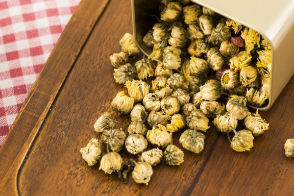 胎菊和菊花的區(qū)別，品種/采摘時間/功效等不同"