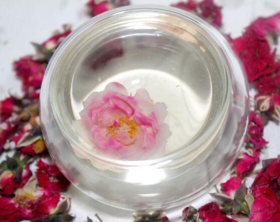 玫瑰花茶怎么泡，以五片最佳/溫度不高于80度(營養(yǎng)充分)"