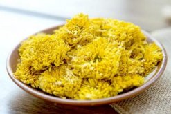 菊花茶的功效與作用及禁忌，清熱解毒、美容養(yǎng)顏"